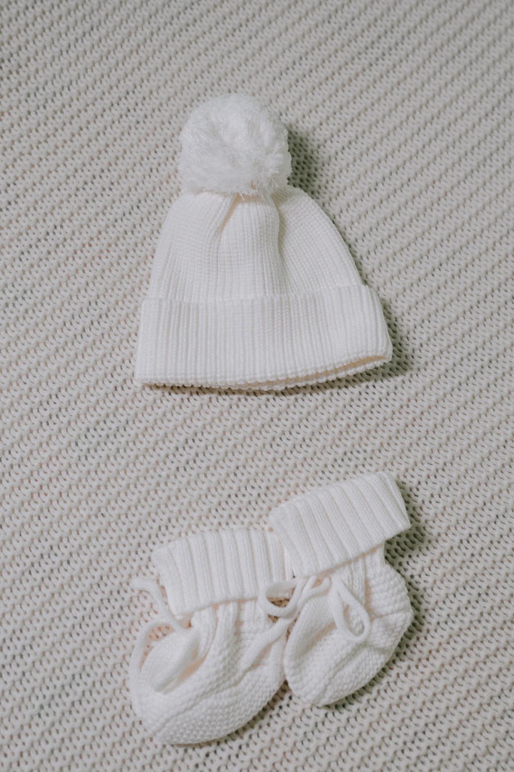 Éloi Set — Cream Booties + Beanie